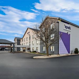 Inn & Suites Merrillville